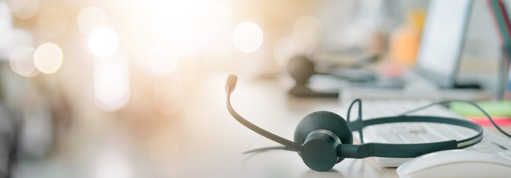 « Notre métier est le même que n'importe quel centre d'appels », explique le responsable du centre Xavier Girardot.